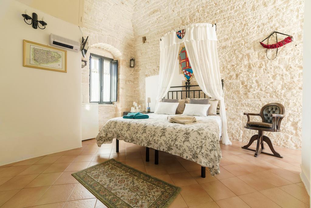 Bed and Breakfast La Torre Storica Бітонто Екстер'єр фото
